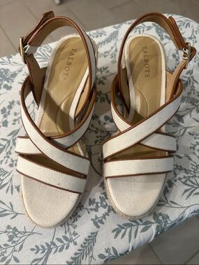 NWT Talbots Cream Canvas Wedge Sandals with Brown Trim